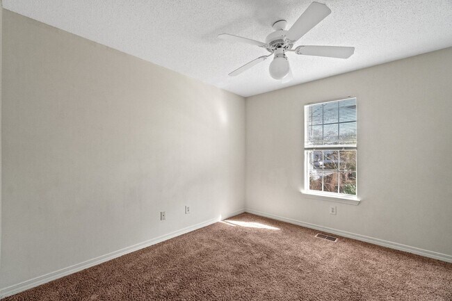 Building Photo - 10 Porpoise St