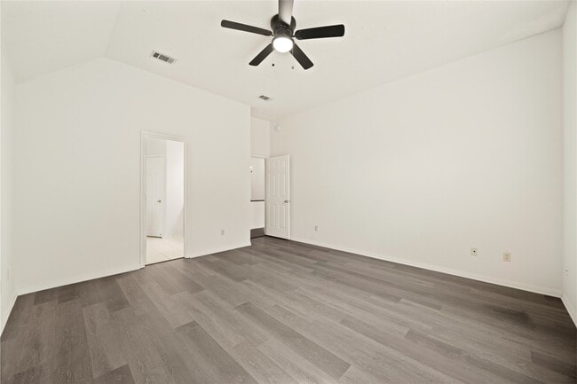 Building Photo - 4823 Lake Daniel Ct