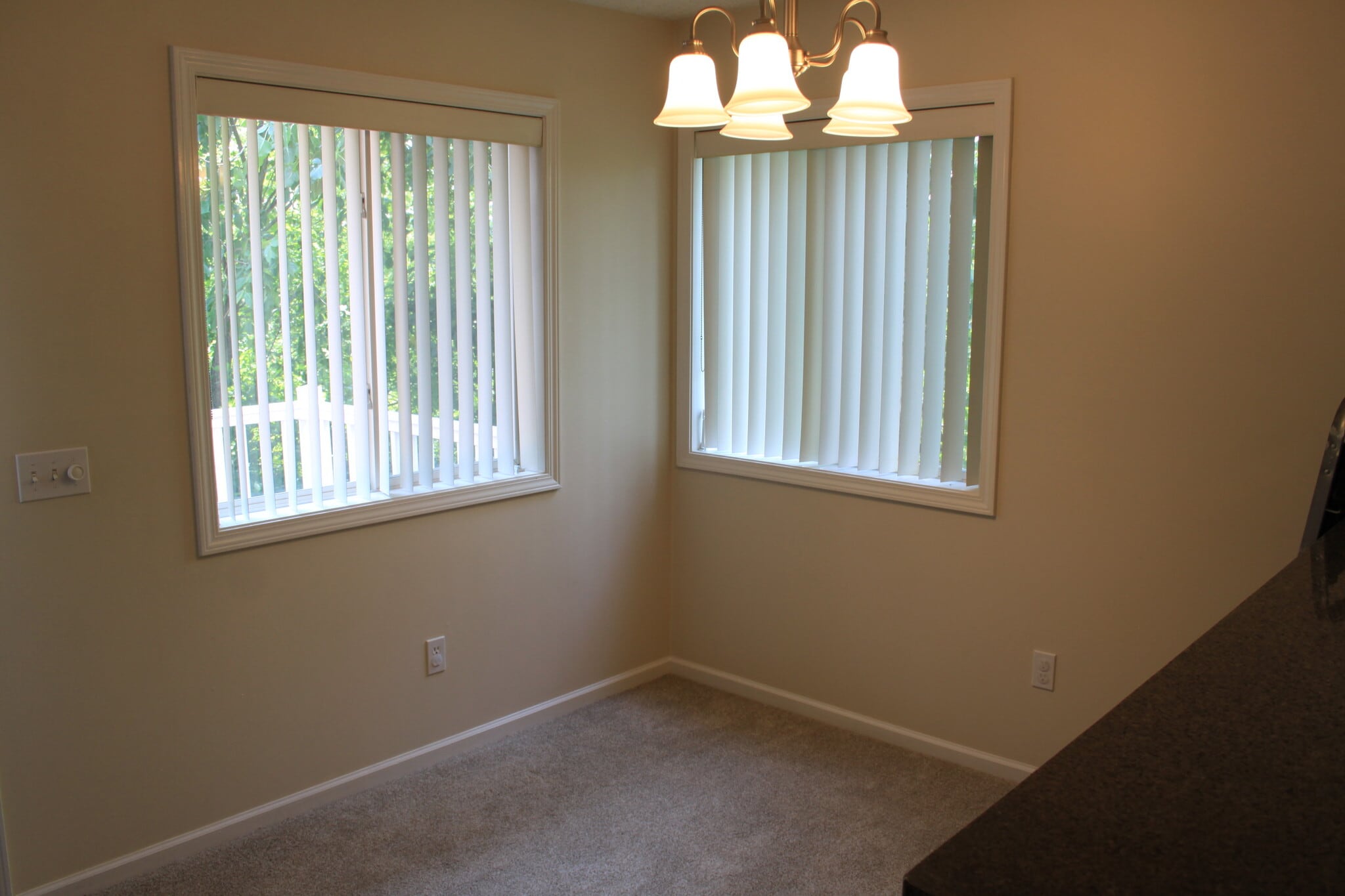 Dining - 15920 Short St