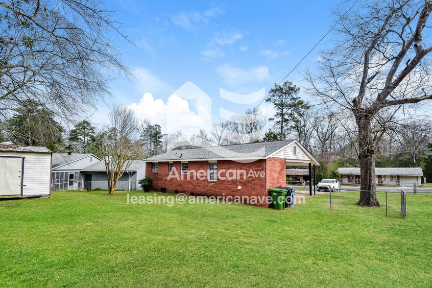 Building Photo - 5044 Gardiner Dr