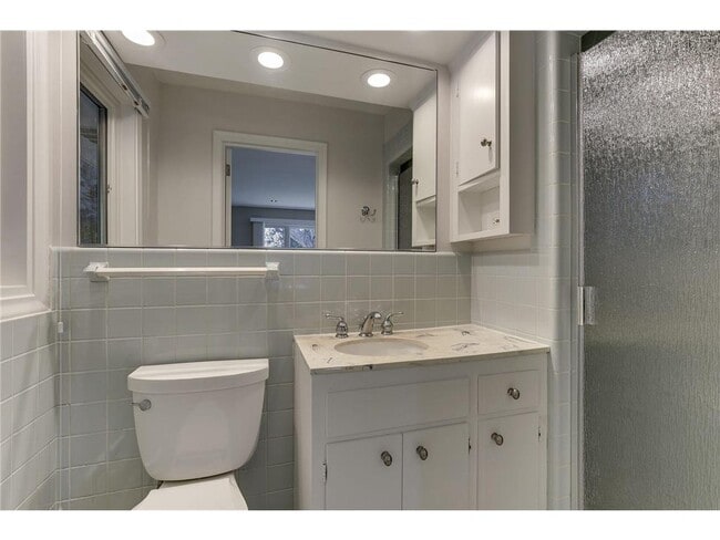 Building Photo - 4222 Basswood Rd