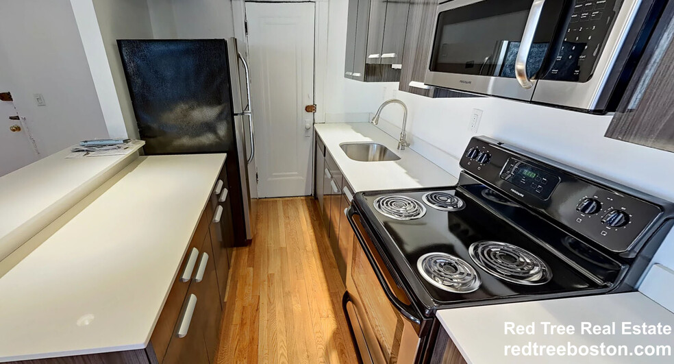 unit 5 - 125 Park Dr