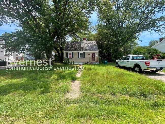 Building Photo - 4423 Eanes Ln
