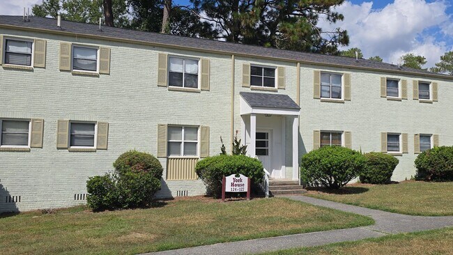Building Photo - Hampton Hills subdivision. Close to Ft. Ja...