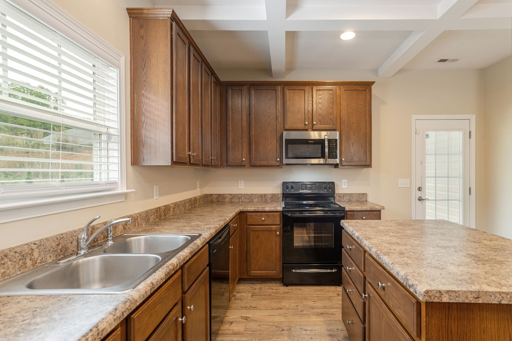Building Photo - 35 Foxtail Ct