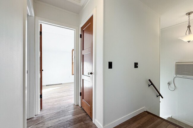 Building Photo - ** $500 OFF FIRST MONTH ** Riverfront 3-Bedroom Historical Richland Home