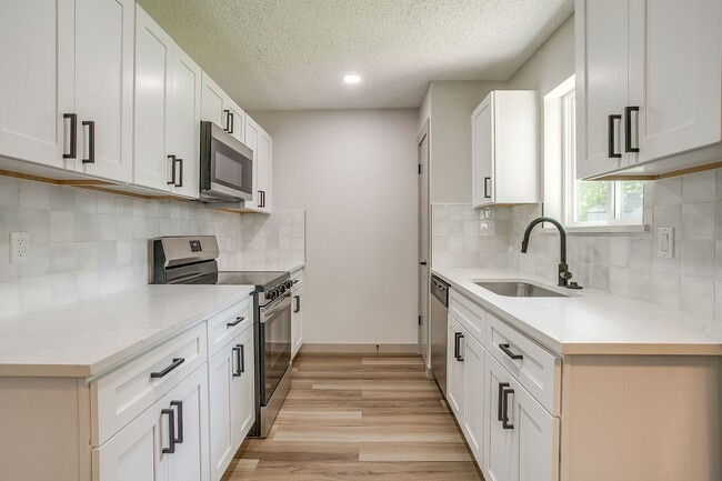 Building Photo - Amazing Modern- 3 Bedroom, 2 Bath Ready for New Tenants- Burleson ISD- 76028