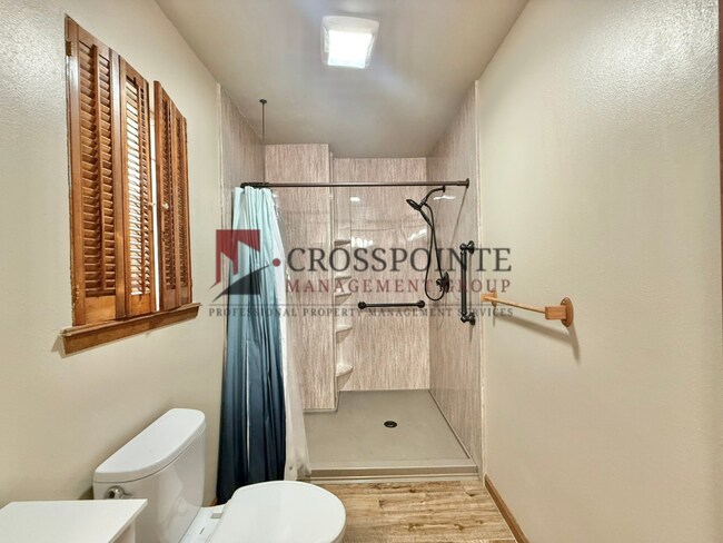 Building Photo - Waterfront 2 Bedroom, 2.5 Bathroom Home!