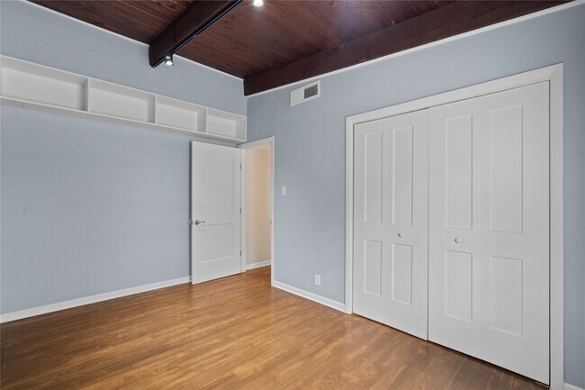 Building Photo - 5001 Nina Lee Ln