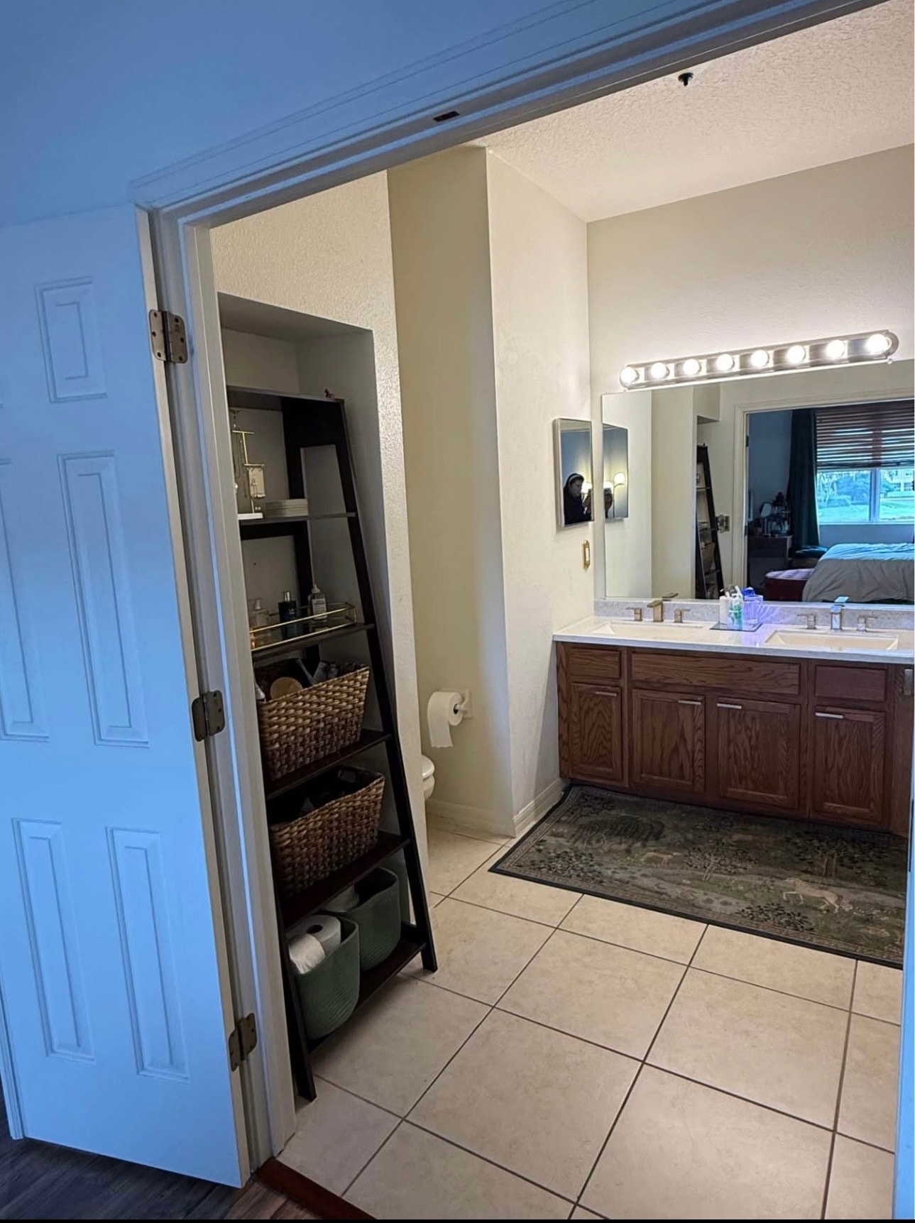 Building Photo - 3572 Parkridge Cir