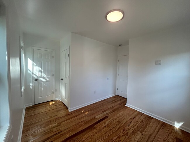 Building Photo - Huge, Newly Renovated House in Asbury Park!