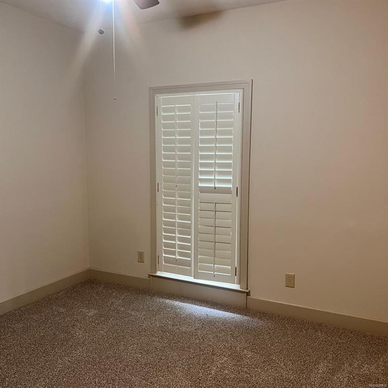 Building Photo - 8706 Twelve Oaks Ln