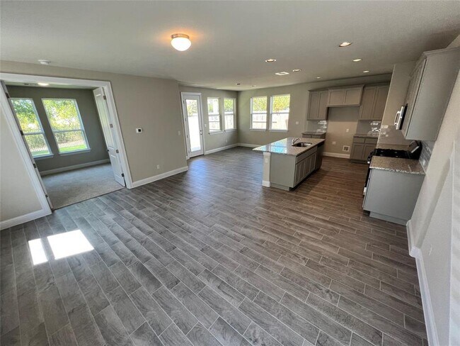Building Photo - 128 Free Stone Dr