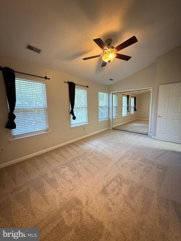 Building Photo - 110 Lakeview Ct