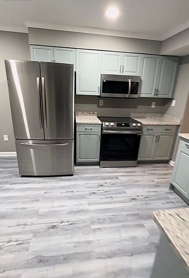 Building Photo - 1047 Mariners Ct