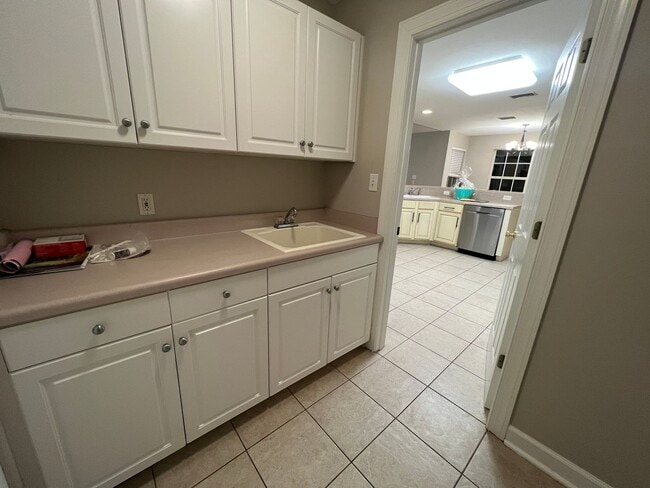 Building Photo - Bluewater Bay Area 4 Bedroom Pool Home!