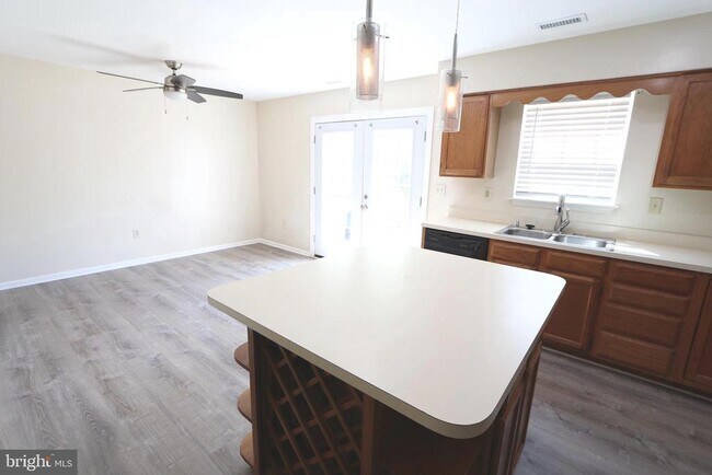 Building Photo - 5506 Irish Lord Pl