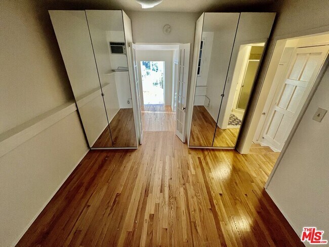 Building Photo - 2185 Broadview Terrace