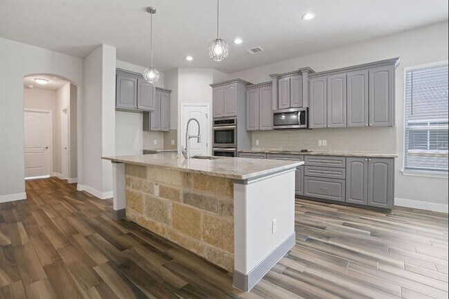 Building Photo - 130 Koele Ct