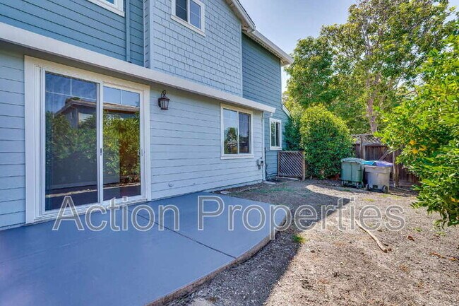Building Photo - 241 Granada Park Cir