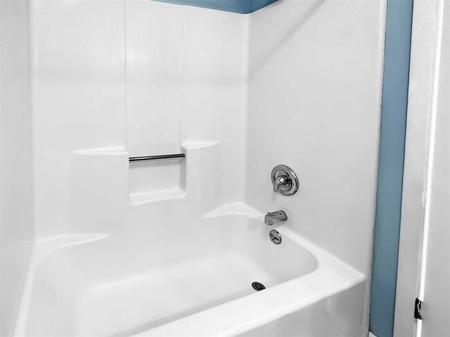 Building Photo - 5305 Chelsea Cove N