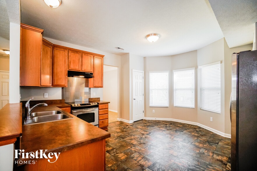 Building Photo - 1083 Ashcraft Ave