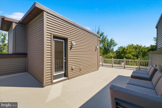 Building Photo - 9228 Wood Violet Ct