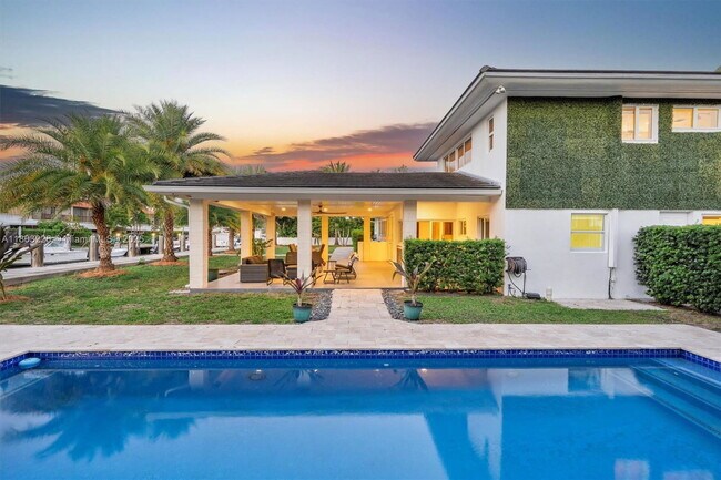 Primary Photo - 1481 NE 104th St