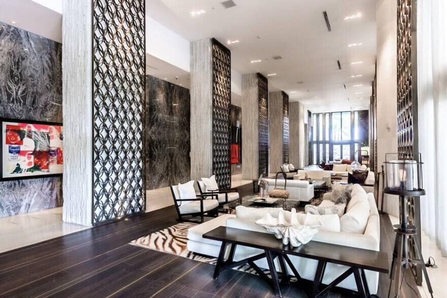 Building Photo - 2201 Collins Ave