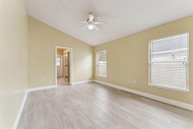 Building Photo - 439 Majesty Dr