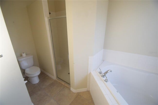 Building Photo - 823 Krenson Woods Ln