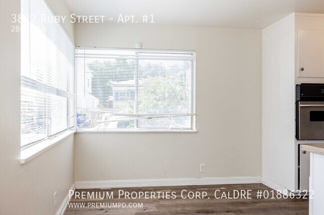 Building Photo - 3822 Ruby St