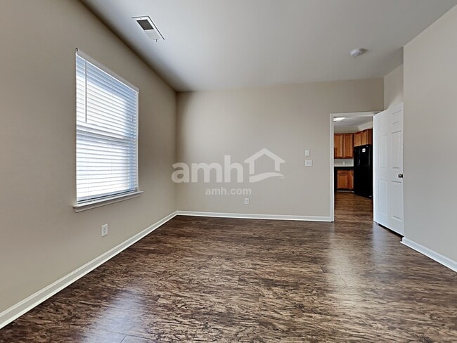 Building Photo - 116 Stoney Creek Way