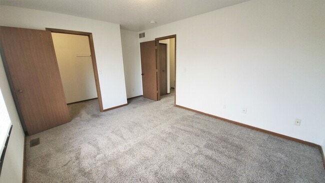 Building Photo - 412 N 18th Ave