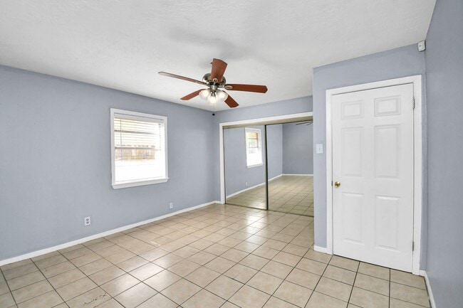 Building Photo - 6713 Neff St