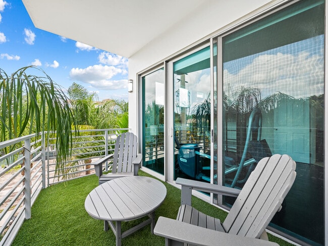 Building Photo - 444 Hendricks Isle