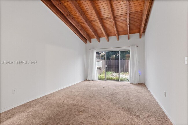 Building Photo - 2331 Dogwood Ct