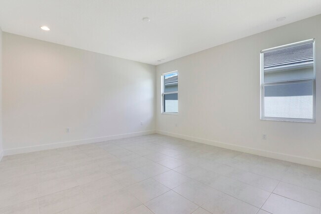 Building Photo - 13439 SW River Rock Rd
