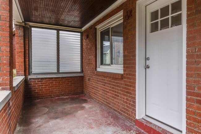 Building Photo - 111 Sherman Ave