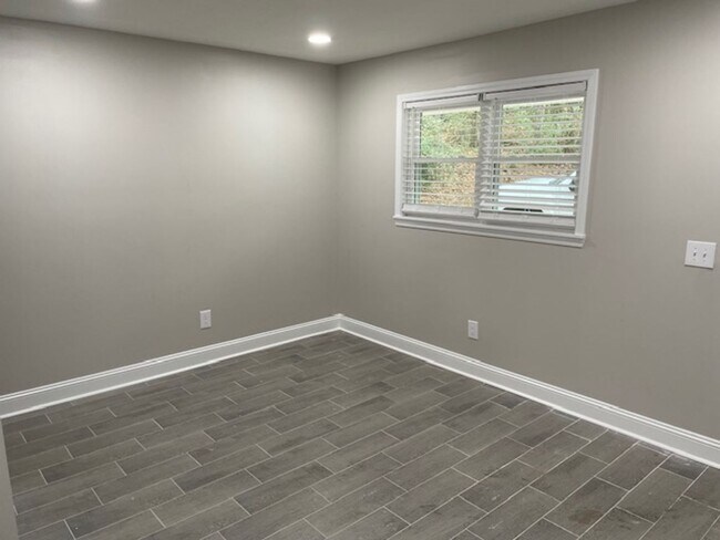 Building Photo - Available Soon!