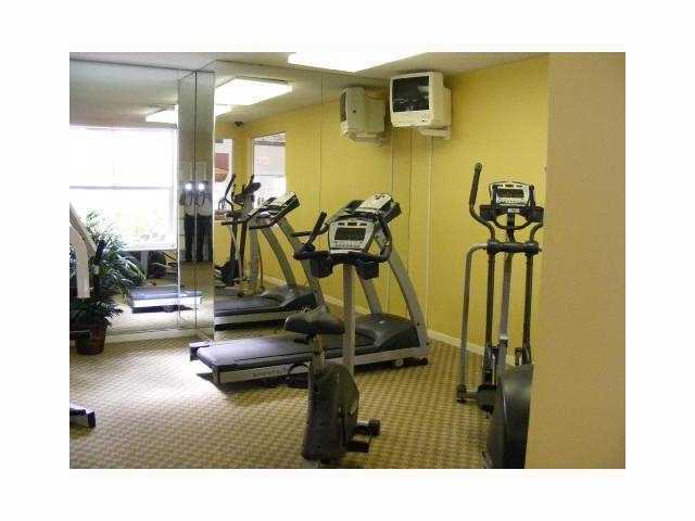 Building Photo - 9833 Westview Dr