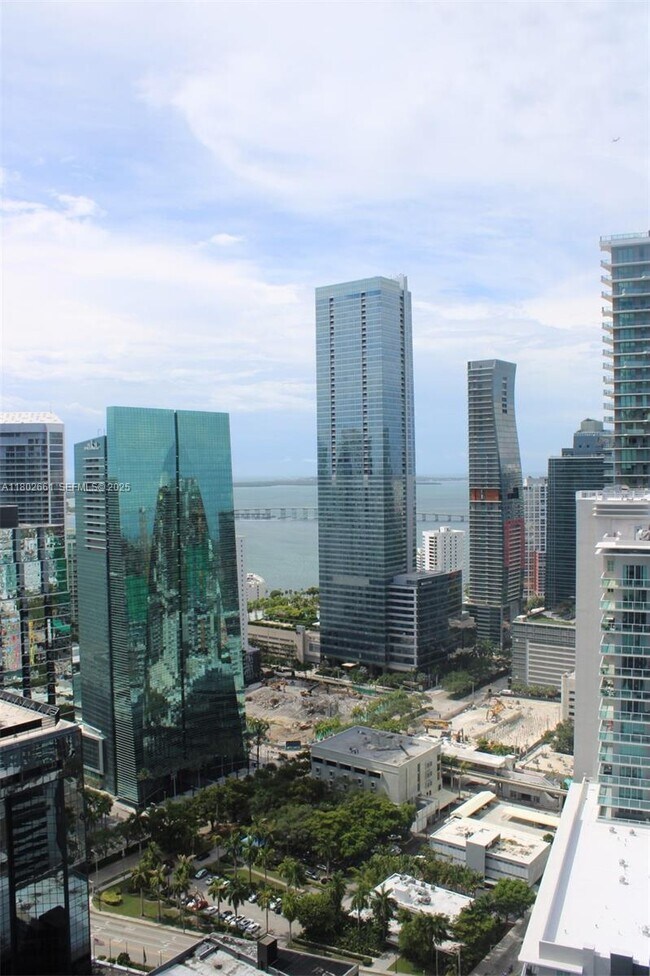 Building Photo - 1100S S Miami Ave