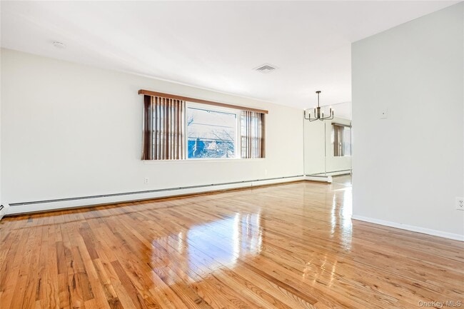 Building Photo - 2463 Rockville Centre Pkwy