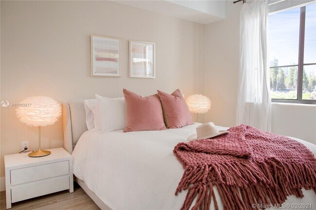 Building Photo - 9480 NW 41st St