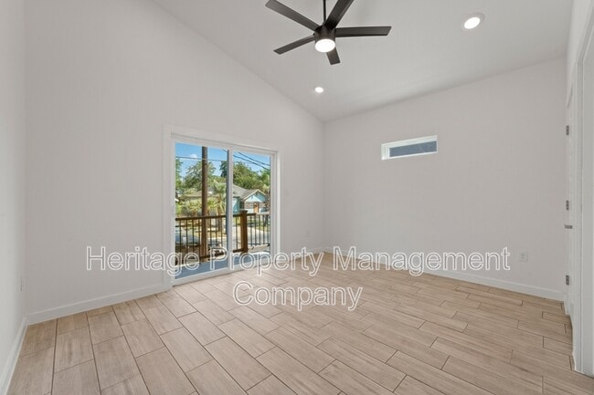 Building Photo - 212 Cooper St