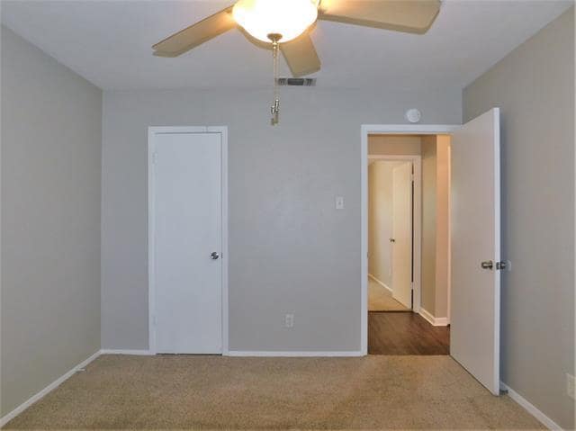 Building Photo - 443 Sweetbriar Dr