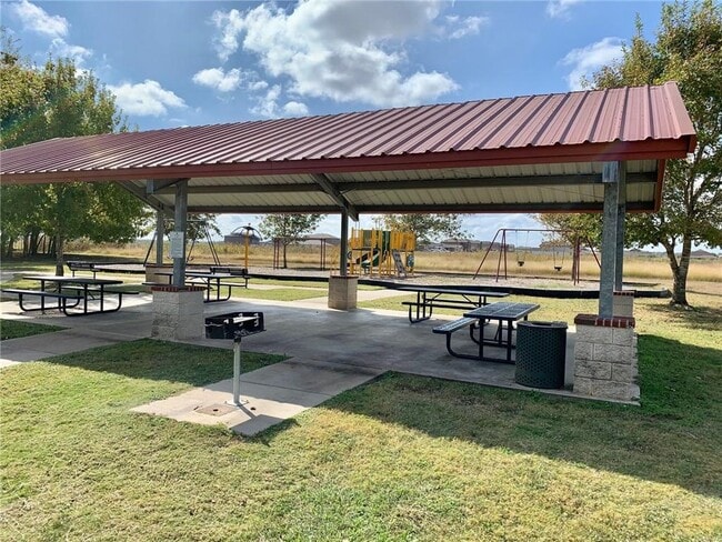 Building Photo - 1302 Amy Dr