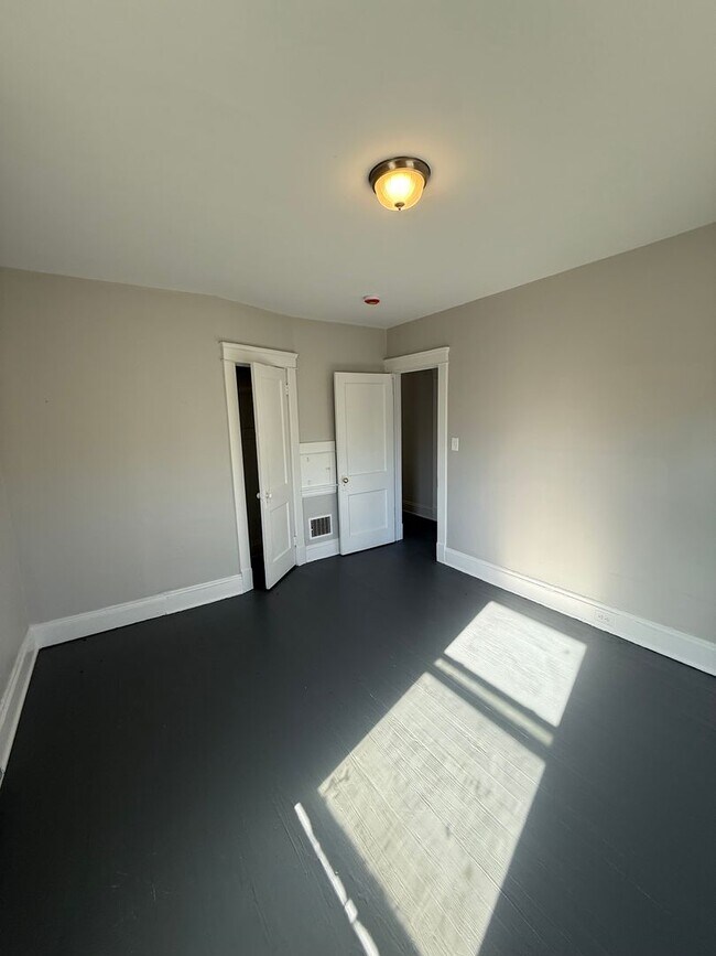 Building Photo - SECTION 8 & EDEN Accepted! - Fully Renovat...