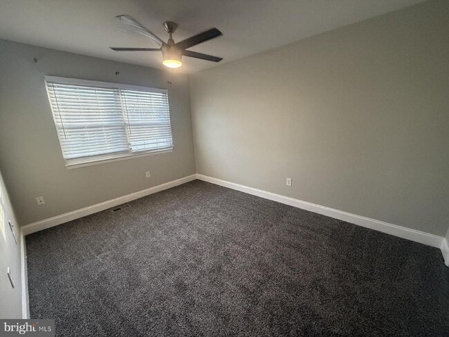 Building Photo - 5 Bohn Ct