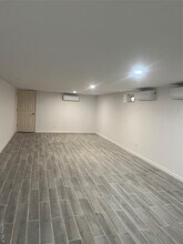 Building Photo - 59-33 48th Ave